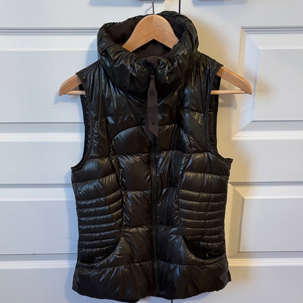 Lululemon Puffer Vest with High Collar dark green